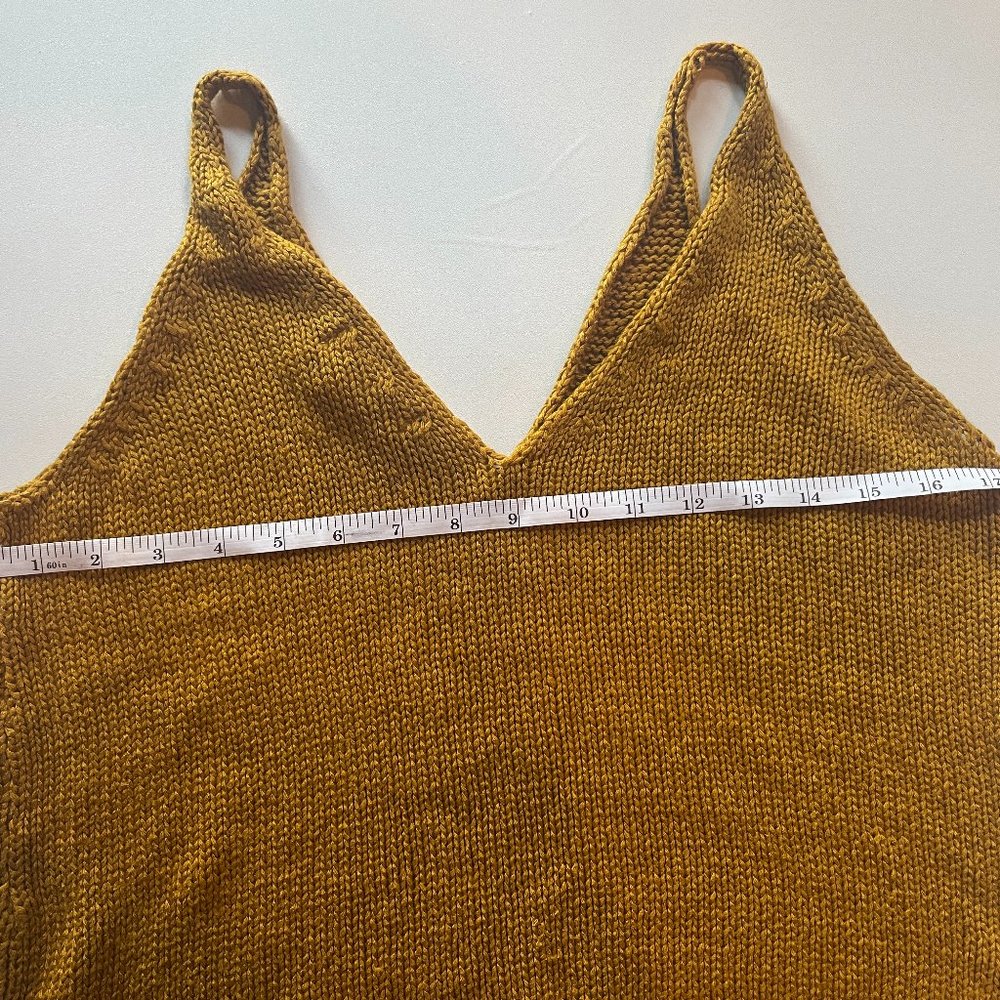 H&M Summer Top, Machine Washable - Picture 5 of 6